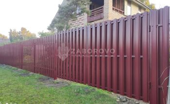 Откатные автоматические ворота бордовые (RAL 3005) - изображение