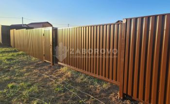 Механические откатные ворота шоколадно-коричневые (RAL 8017) - изображение