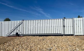 Механические откатные ворота сигнальный серый (RAL 7004) - изображение