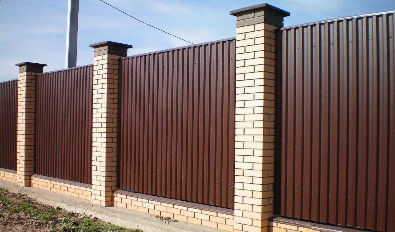 Все что вы хотели знать об ограждениях из профлиста