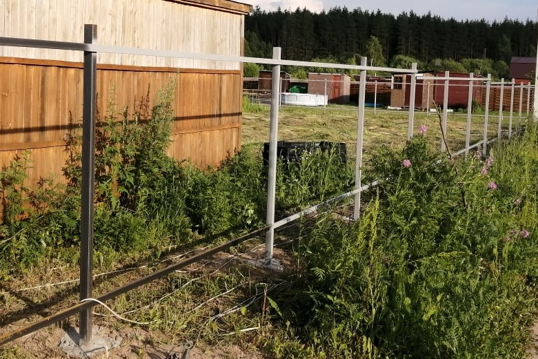 Как установить столбы для забора