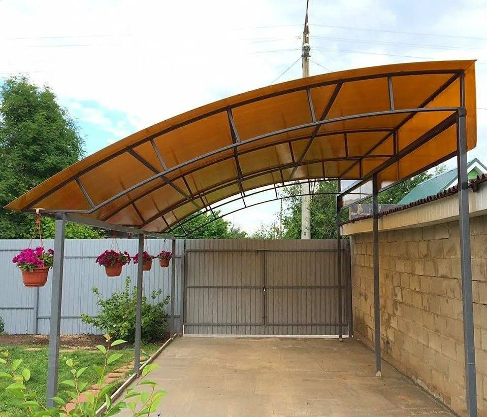 Навесы из поликарбоната для сада