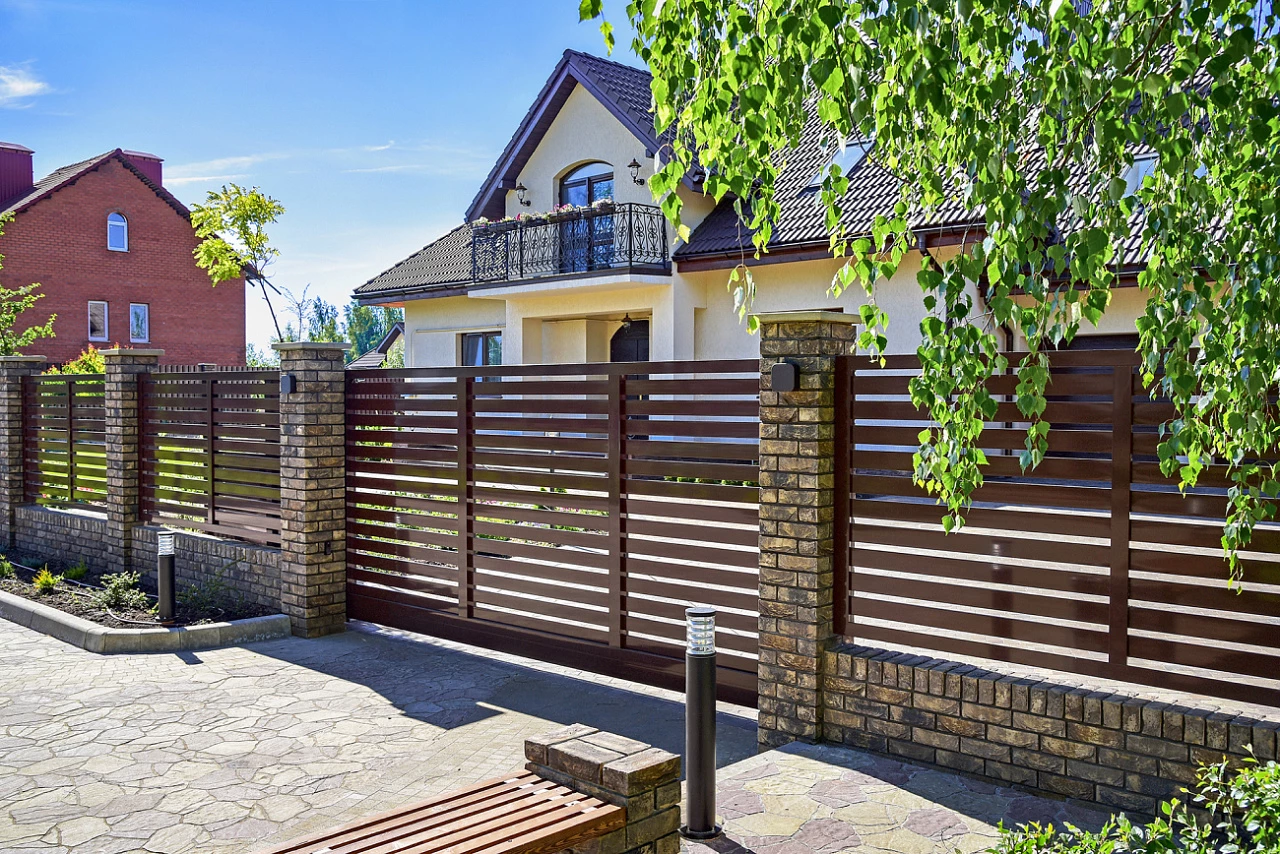 Как выбрать забор, типы заборов