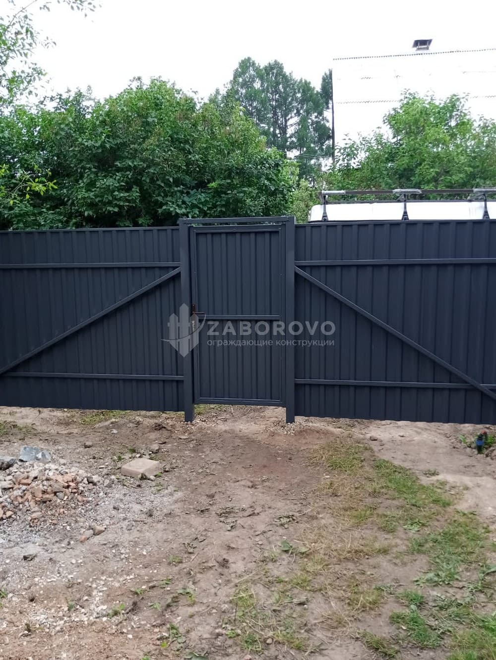 Распашная калитка графитовая (RAL 7024) - изображение